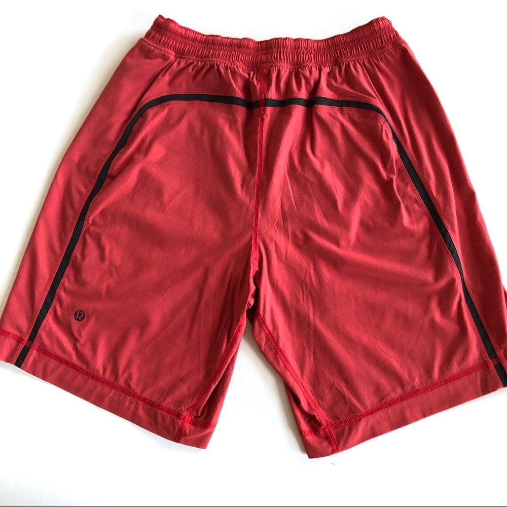 Men’s - lululemon athletica - lined 8’’ shorts - S